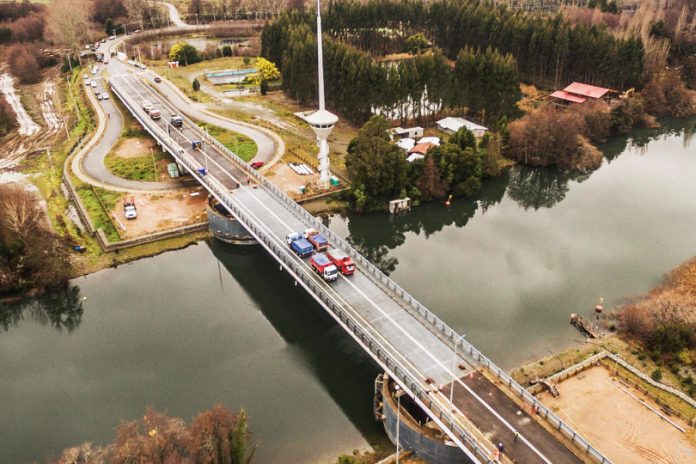 VALDIVIA: Pruebas de peso en puente Cau Cau