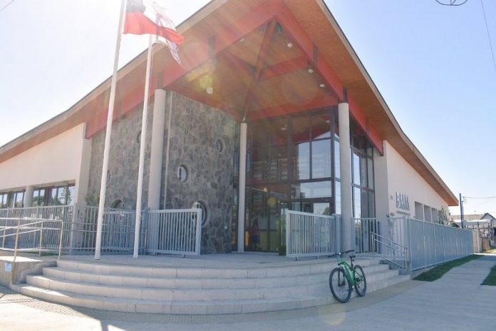 inauguracion biblioteca municipal de mafil