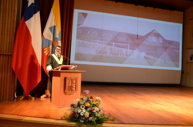 UACh: Realizan emotiva ceremonia de proclamación del Rector electo para el periodo 2018-2022 UACh: Realizan emotiva ceremonia de proclamación del Rector electo para el periodo 2018-2022