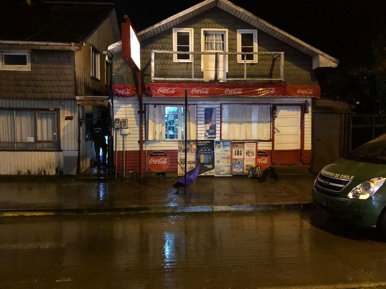 Carabineros detuvo a tres sujetos por robar en un local comercial en ...