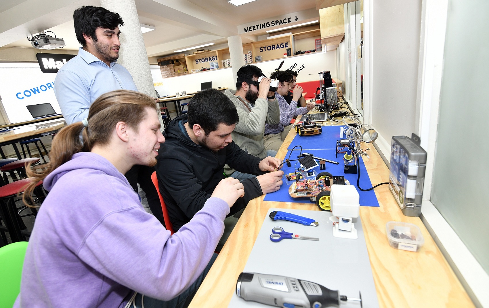 El Make it Lab USS es un espacio para proyectos colaborativos, de ...