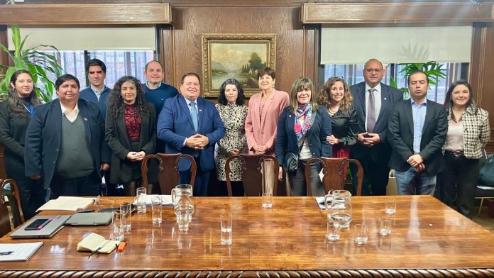 Reuniones en Santiago 2