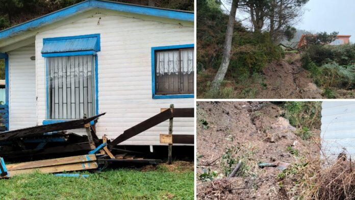 Vivienda dañada y deslizamiento de cerro en Playa Cheuque